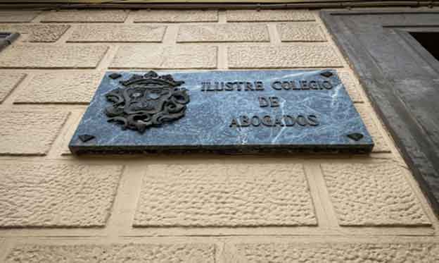 Tres colegios de abogados recomiendan a sus colegiados que soliciten la celebración de juicios sin la presencia del LAJ